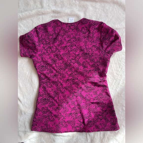 Careisma by Sofia Vergara Pink and Black Floral Scrub Top SMALL - Picture 6 of 7